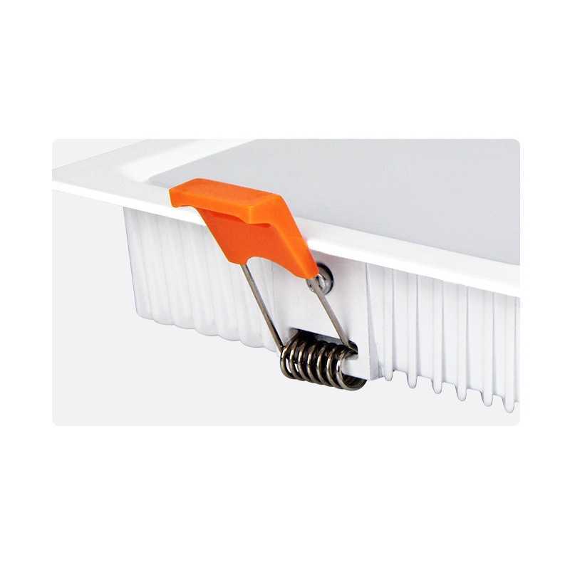 https://design-led.fr/ Plafonnier LED carré 9W RGB&CCT pilotable 120 x 120 mm 35,70&nbsp;€ 35,70&nbsp;€ FUT064