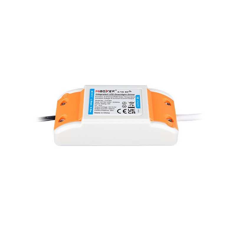 https://design-led.fr/ Plafonnier LED carré 9W RGB&CCT pilotable 120 x 120 mm 35,70&nbsp;€ 35,70&nbsp;€ FUT064