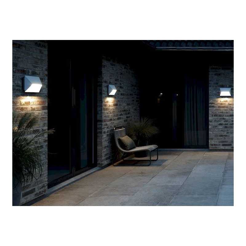 https://design-led.fr/ Pontio 27 Applique murale Blanc 2 X GU10 IP54 49,90&nbsp;€ 49,90&nbsp;€ 2218191001