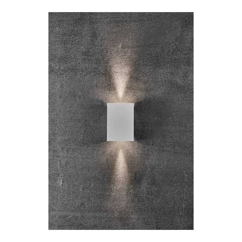 https://design-led.fr/ Fold 15 Applique murale Cuivre 10.4W 3000K IP54 219,90&nbsp;€ 219,90&nbsp;€ 2019051030