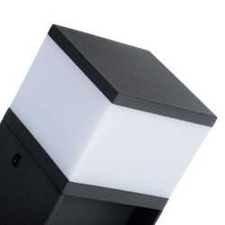 https://design-led.fr/ Luminaire extérieur avec source de lumière G9 remplaçable DASTEN et prises électrique 82,30&nbsp;€ 82,30&nbsp;...